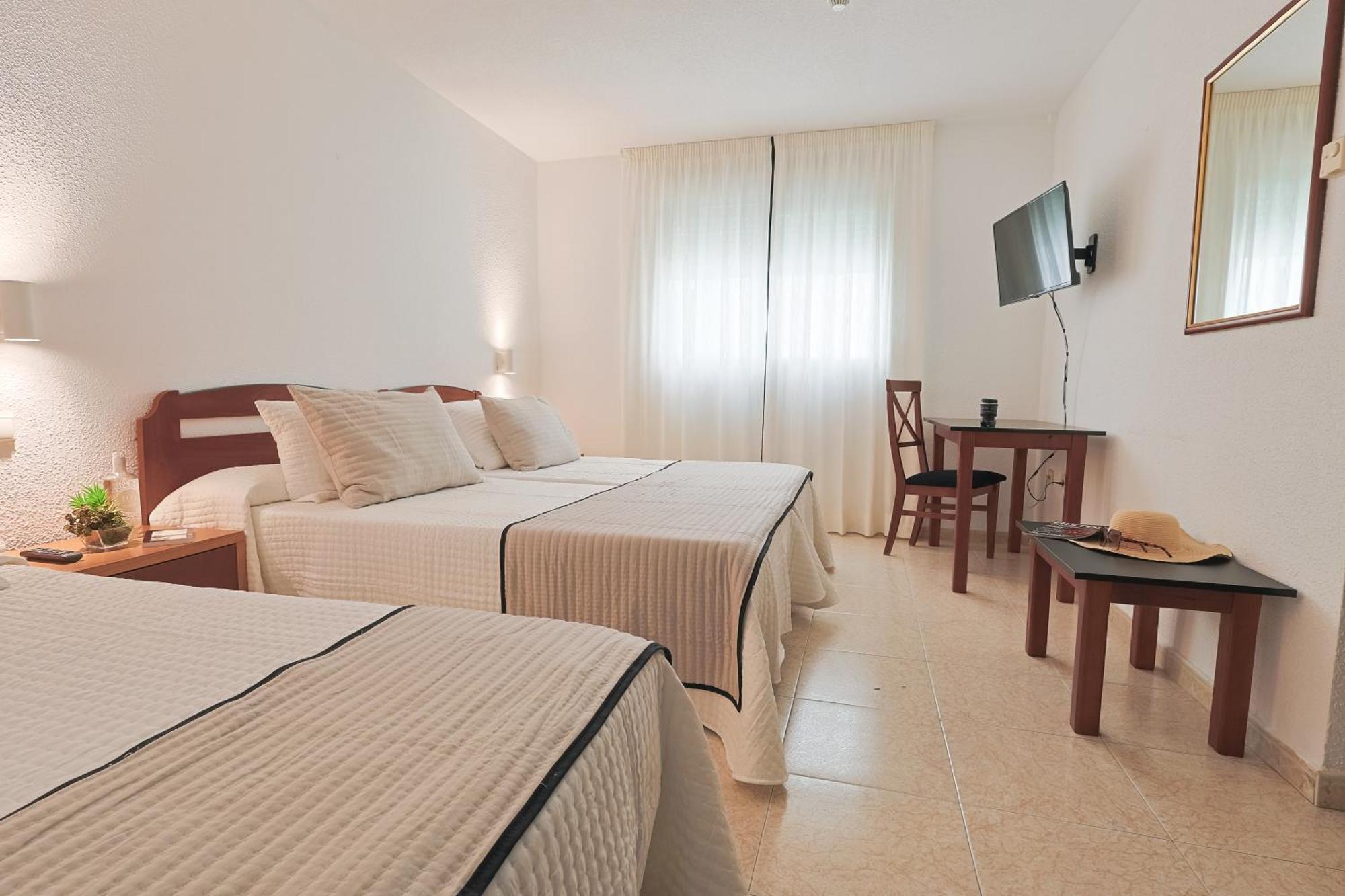 Hotel Olas De Almunecar Exterior photo